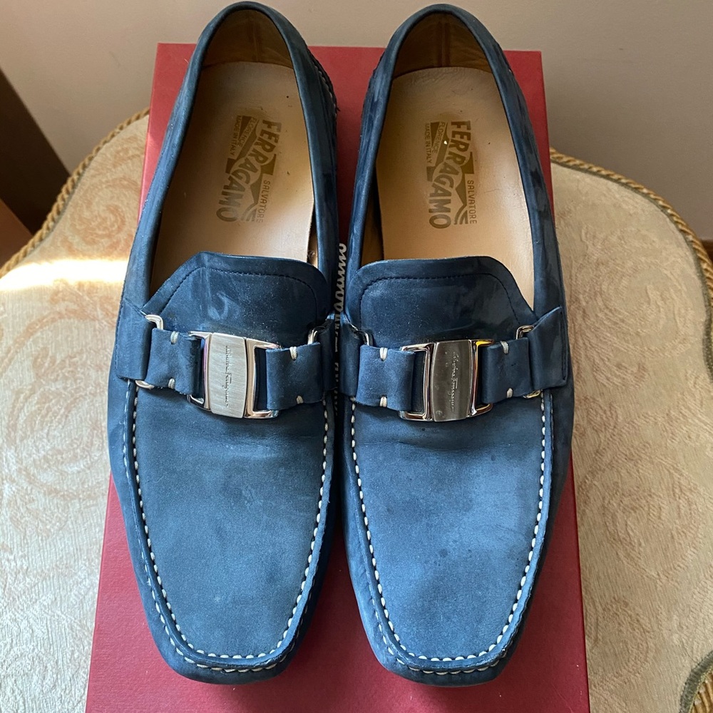 Ferragamo Sardegna blue suede calf 9D